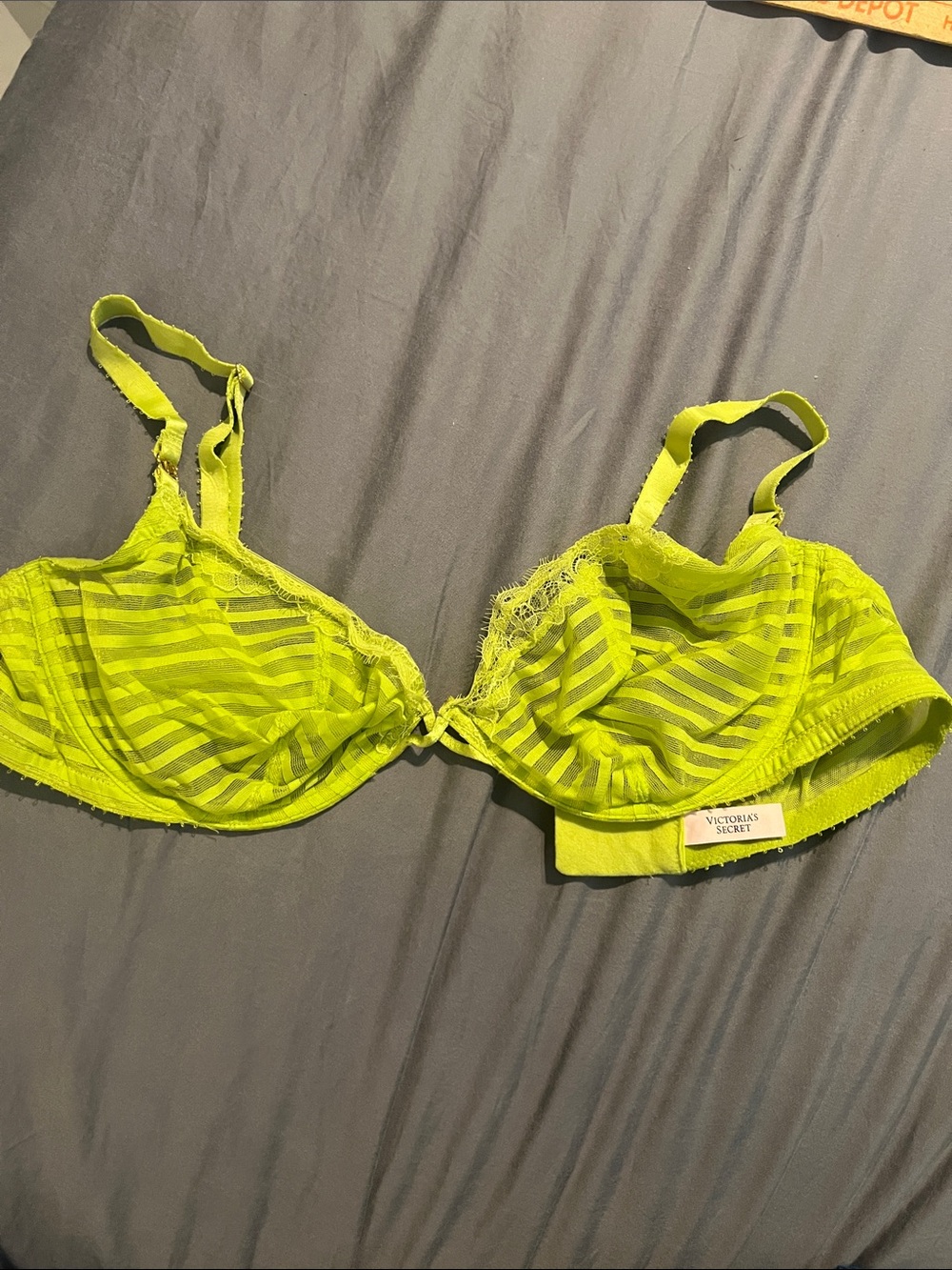 BRAND NEW Victoria's Secret Neon Lime Sheer Stripe Lace Underwire Bra NEVER WORN